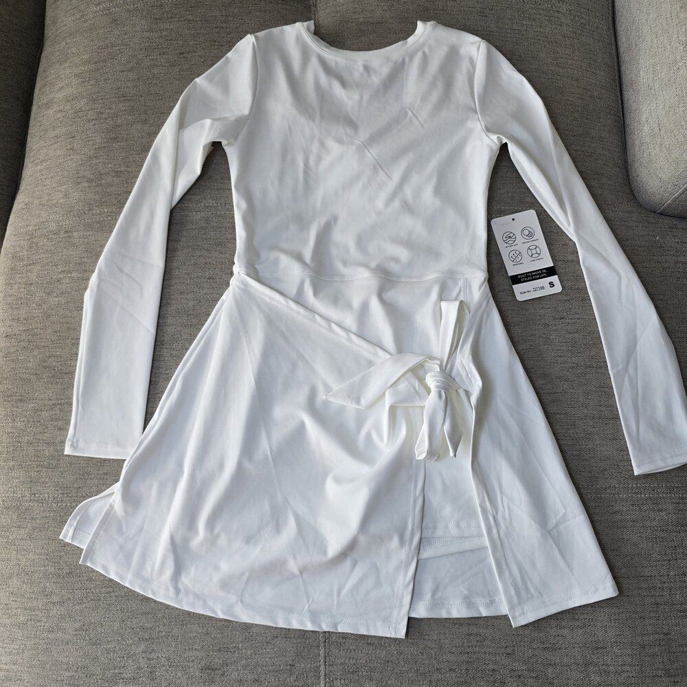 IG In Good State Long Sleeve White Tie Front Wrap Athletic Dress NWT Sz Small